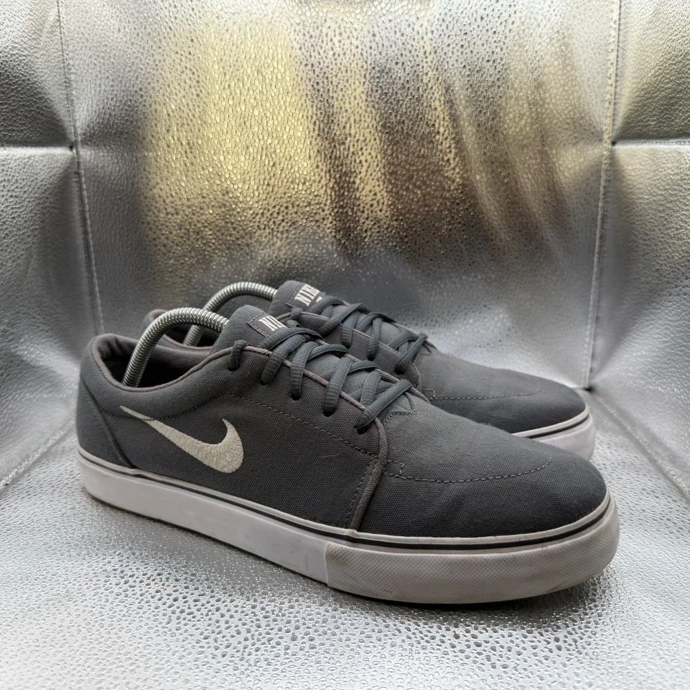 Size 10 Nike Satire‎ Canvas Dark Gray White Mens Skateboarding Shoes 555380-010
